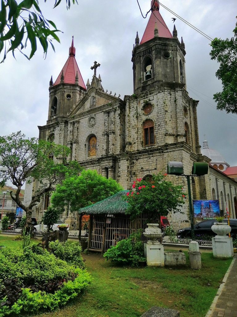 Molo Church